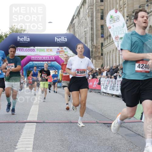 06.09.2026 - CURREX Alsterlauf Yannick Fuchs http://msf.ph/oto/10148532 06.09.2026 09:49:39 Ziel 2112, 2373, 2577, 2961, 3223, 3876, 4240, 4275, 4896, 5175, 5347, 6035, 6358, 6369, 8073, 8234 meine-sportfotos.de