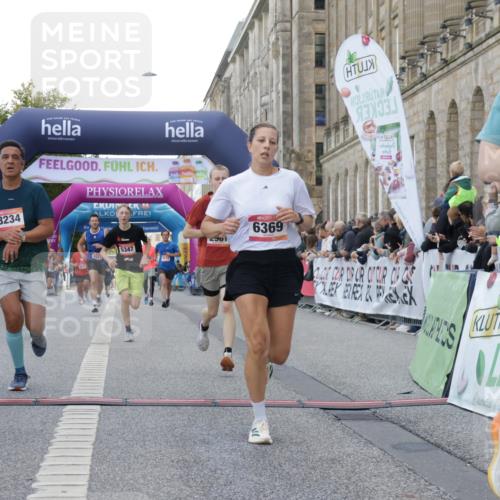 06.09.2026 - CURREX Alsterlauf Yannick Fuchs http://msf.ph/oto/10148544 06.09.2026 09:49:39 Ziel 2112, 2373, 2577, 2961, 3223, 3876, 4240, 4275, 4896, 5175, 5347, 6035, 6358, 6369, 8073, 8234 meine-sportfotos.de