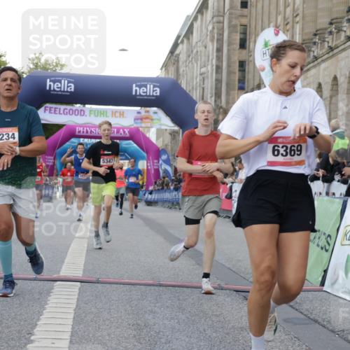 06.09.2026 - CURREX Alsterlauf Yannick Fuchs http://msf.ph/oto/10148566 06.09.2026 09:49:40 Ziel 2373, 2577, 2961, 3223, 3876, 4240, 4275, 4896, 5175, 5347, 6035, 6358, 6369, 8073, 8234 meine-sportfotos.de