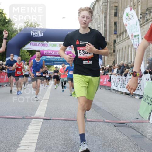 06.09.2026 - CURREX Alsterlauf Yannick Fuchs http://msf.ph/oto/10148588 06.09.2026 09:49:42 Ziel 2180, 2373, 2577, 2609, 2870, 2961, 3223, 3876, 4112, 4240, 4275, 5175, 5347, 5902, 6035, 6358, 6369, 8073, 8234 meine-sportfotos.de