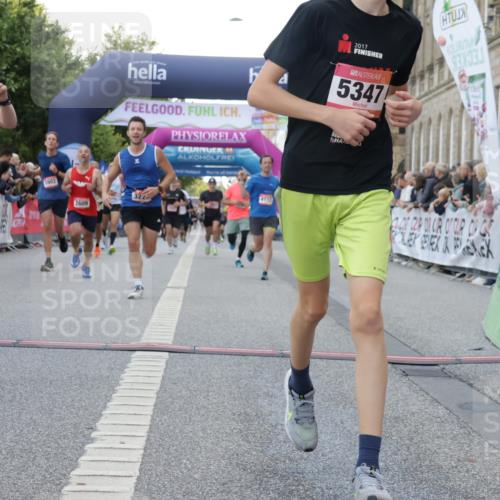 06.09.2026 - CURREX Alsterlauf Yannick Fuchs http://msf.ph/oto/10148599 06.09.2026 09:49:43 Ziel 2180, 2373, 2577, 2609, 2870, 2961, 3113, 3223, 3876, 4112, 4240, 4275, 5175, 5347, 5902, 6035, 6323, 6358, 6369, 8234, 8337 meine-sportfotos.de