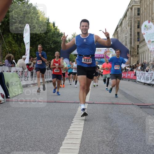 06.09.2026 - CURREX Alsterlauf Yannick Fuchs http://msf.ph/oto/10148663 06.09.2026 09:49:45 Ziel 2180, 2577, 2609, 2870, 2961, 3063, 3113, 3223, 3368, 4112, 4212, 4240, 5175, 5347, 5902, 6035, 6323, 6369, 8234, 8337 meine-sportfotos.de