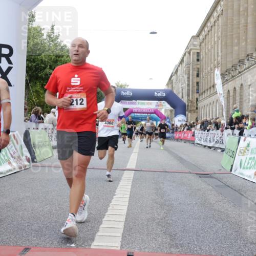 06.09.2026 - CURREX Alsterlauf Yannick Fuchs http://msf.ph/oto/10148831 06.09.2026 09:49:51 Ziel 2180, 2609, 2870, 3063, 3113, 3223, 3368, 4112, 4161, 4212, 4428, 4532, 4932, 5346, 5902, 6323, 8337 meine-sportfotos.de