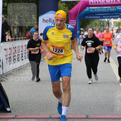 06.09.2026 - CURREX Alsterlauf Strokosch-Dieckow http://msf.ph/oto/10148836 06.09.2026 12:04:17 Ziel 1046, 1071, 1171, 1172, 1187, 1188, 1228, 1229, 1307 meine-sportfotos.de