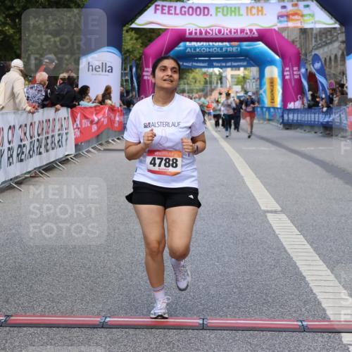 06.09.2026 - CURREX Alsterlauf Strokosch-Dieckow http://msf.ph/oto/10148856 06.09.2026 10:31:23 Ziel 4788 meine-sportfotos.de