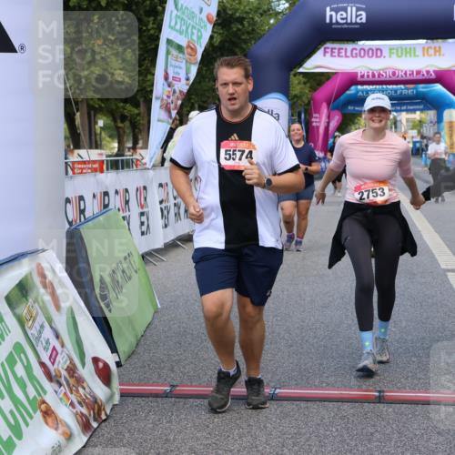 06.09.2026 - CURREX Alsterlauf Strokosch-Dieckow http://msf.ph/oto/10148906 06.09.2026 10:32:00 Ziel 2642, 2753, 2756, 4338, 5437, 5574, 6185 meine-sportfotos.de