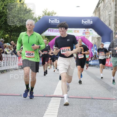 06.09.2026 - CURREX Alsterlauf Yannick Fuchs http://msf.ph/oto/10148943 06.09.2026 09:49:57 Ziel 2094, 2814, 2823, 3368, 3492, 4142, 4161, 4428, 4532, 4932, 4951, 4954, 5346, 6010, 6157, 6475 meine-sportfotos.de