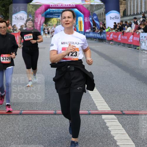 06.09.2026 - CURREX Alsterlauf Strokosch-Dieckow http://msf.ph/oto/10148948 06.09.2026 10:32:12 Ziel 2539, 2544, 2906, 3000, 3329, 4723 meine-sportfotos.de