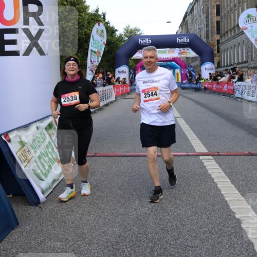 06.09.2026 - CURREX Alsterlauf Strokosch-Dieckow http://msf.ph/oto/10148950 06.09.2026 10:32:14 Ziel 2539, 2544, 2906, 3000, 3329, 4723 meine-sportfotos.de