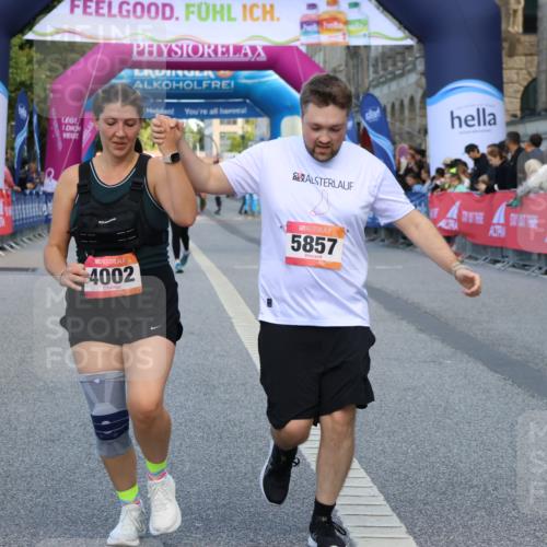 06.09.2026 - CURREX Alsterlauf Strokosch-Dieckow http://msf.ph/oto/10148964 06.09.2026 10:32:25 Ziel 2212, 4002, 5857 meine-sportfotos.de