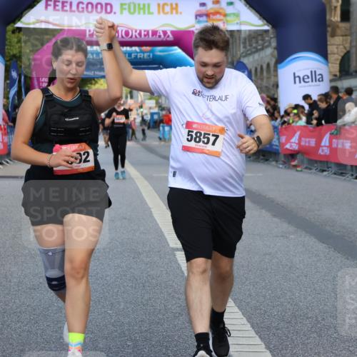 06.09.2026 - CURREX Alsterlauf Strokosch-Dieckow http://msf.ph/oto/10148968 06.09.2026 10:32:25 Ziel 2212, 4002, 5857 meine-sportfotos.de