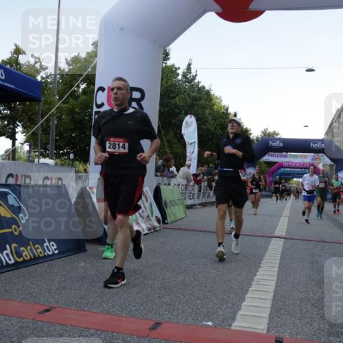 06.09.2026 - CURREX Alsterlauf Yannick Fuchs http://msf.ph/oto/10148999 06.09.2026 09:50:01 Ziel 2094, 2814, 2823, 3492, 4105, 4142, 4161, 4428, 4532, 4932, 4951, 4954, 5346, 5628, 5744, 5834, 6010, 6157, 6475 meine-sportfotos.de