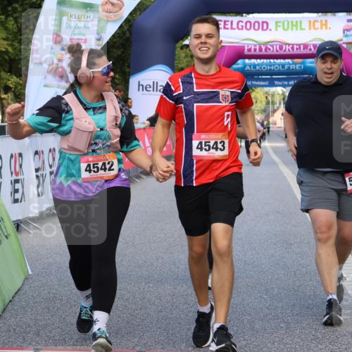 06.09.2026 - CURREX Alsterlauf Strokosch-Dieckow http://msf.ph/oto/10149019 06.09.2026 10:32:56 Ziel 2955, 4346, 4542, 4543, 5019 meine-sportfotos.de