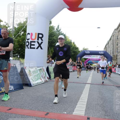 06.09.2026 - CURREX Alsterlauf Yannick Fuchs http://msf.ph/oto/10149027 06.09.2026 09:50:02 Ziel 2020, 2094, 2814, 2823, 3492, 4105, 4142, 4428, 4532, 4951, 4954, 5628, 5744, 5834, 6010, 6157, 6475 meine-sportfotos.de