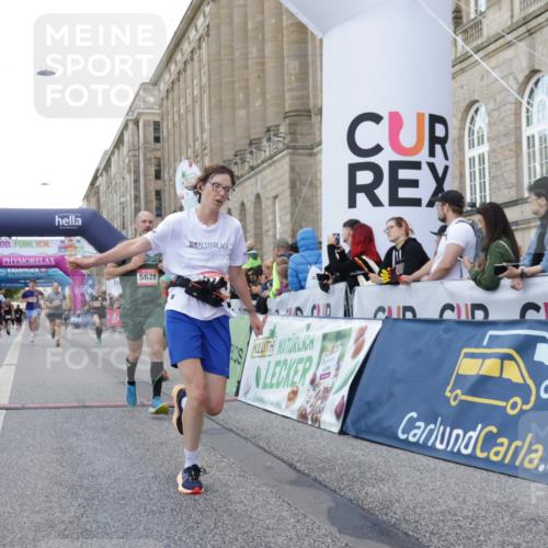 06.09.2026 - CURREX Alsterlauf Yannick Fuchs http://msf.ph/oto/10149042 06.09.2026 09:50:04 Ziel 2020, 2094, 2639, 2814, 2823, 3492, 3739, 4105, 4142, 4393, 4951, 4954, 5316, 5628, 5744, 5834, 6010, 6157, 6428, 6475 meine-sportfotos.de