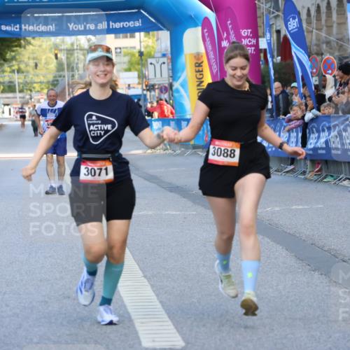 06.09.2026 - CURREX Alsterlauf Strokosch-Dieckow http://msf.ph/oto/10149068 06.09.2026 10:34:20 Ziel 3071, 3088 meine-sportfotos.de