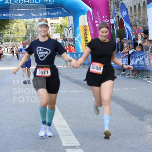 06.09.2026 - CURREX Alsterlauf Strokosch-Dieckow http://msf.ph/oto/10149069 06.09.2026 10:34:20 Ziel 3071, 3088 meine-sportfotos.de