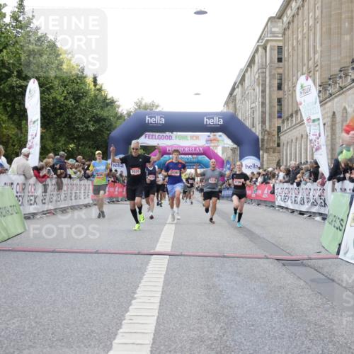 06.09.2026 - CURREX Alsterlauf Yannick Fuchs http://msf.ph/oto/10149085 06.09.2026 09:50:06 Ziel 2020, 2094, 2639, 2814, 2823, 3492, 3739, 4105, 4142, 4393, 4951, 5316, 5628, 5744, 5834, 6157, 6428 meine-sportfotos.de