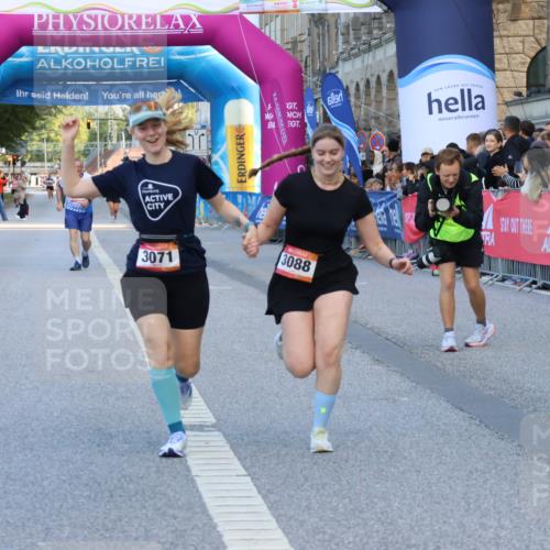 06.09.2026 - CURREX Alsterlauf Strokosch-Dieckow http://msf.ph/oto/10149086 06.09.2026 10:34:21 Ziel 3071, 3088 meine-sportfotos.de