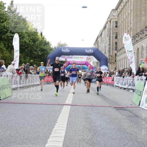 06.09.2026 - CURREX Alsterlauf Yannick Fuchs http://msf.ph/oto/10149090 06.09.2026 09:50:06 Ziel 2020, 2094, 2639, 2814, 2823, 3492, 3739, 4105, 4142, 4393, 4951, 5316, 5628, 5744, 5834, 6157, 6428 meine-sportfotos.de