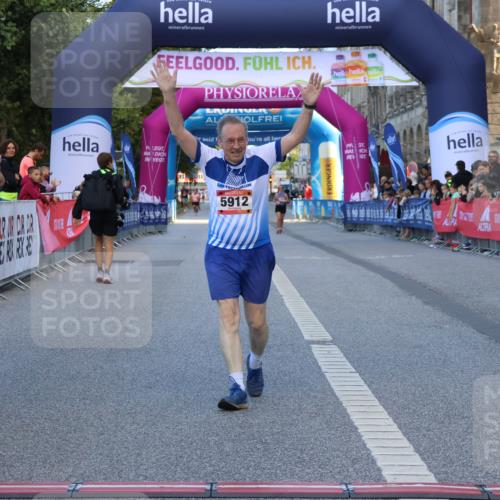 06.09.2026 - CURREX Alsterlauf Strokosch-Dieckow http://msf.ph/oto/10149091 06.09.2026 10:34:37 Ziel 5912 meine-sportfotos.de