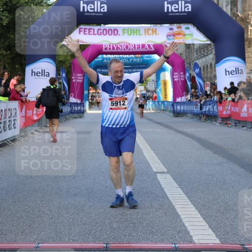 06.09.2026 - CURREX Alsterlauf Strokosch-Dieckow http://msf.ph/oto/10149094 06.09.2026 10:34:37 Ziel 5912 meine-sportfotos.de
