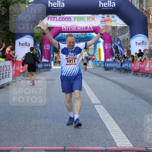 06.09.2026 - CURREX Alsterlauf Strokosch-Dieckow http://msf.ph/oto/10149096 06.09.2026 10:34:38 Ziel 5912 meine-sportfotos.de