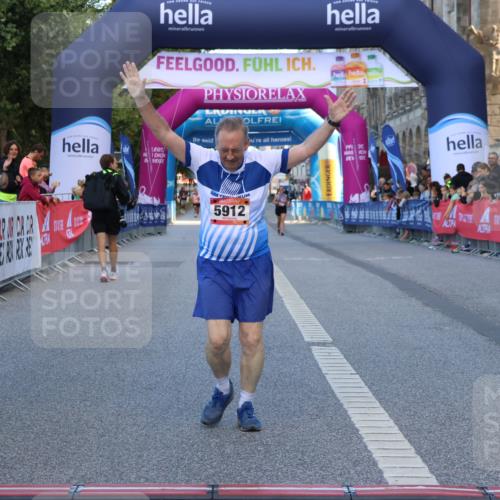 06.09.2026 - CURREX Alsterlauf Strokosch-Dieckow http://msf.ph/oto/10149101 06.09.2026 10:34:38 Ziel 5912 meine-sportfotos.de