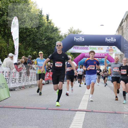 06.09.2026 - CURREX Alsterlauf Yannick Fuchs http://msf.ph/oto/10149105 06.09.2026 09:50:07 Ziel 2020, 2094, 2639, 2814, 2823, 3492, 3739, 4083, 4105, 4393, 5316, 5628, 5744, 5834, 6157, 6428 meine-sportfotos.de