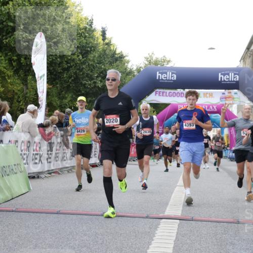 06.09.2026 - CURREX Alsterlauf Yannick Fuchs http://msf.ph/oto/10149115 06.09.2026 09:50:07 Ziel 2020, 2094, 2639, 2814, 2823, 3492, 3739, 4083, 4105, 4393, 5316, 5628, 5744, 5834, 6157, 6428 meine-sportfotos.de