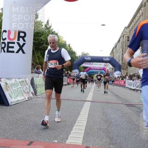 06.09.2026 - CURREX Alsterlauf Yannick Fuchs http://msf.ph/oto/10149179 06.09.2026 09:50:10 Ziel 2020, 2256, 2639, 3739, 4083, 4101, 4105, 4393, 4435, 5191, 5316, 5628, 5744, 5834, 5981, 6077, 6274, 6428 meine-sportfotos.de