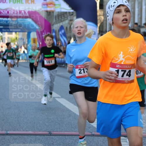 06.09.2026 - CURREX Alsterlauf Strokosch-Dieckow http://msf.ph/oto/10149241 06.09.2026 10:52:37 Ziel 161, 174, 182, 213, 268, 307, 316, 409 meine-sportfotos.de