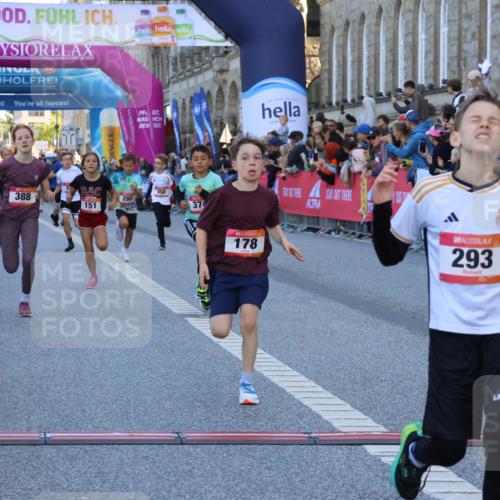 06.09.2026 - CURREX Alsterlauf Strokosch-Dieckow http://msf.ph/oto/10149270 06.09.2026 10:52:51 Ziel 151, 178, 184, 222, 223, 250, 280, 281, 293, 355, 374, 388, 408, 452 meine-sportfotos.de