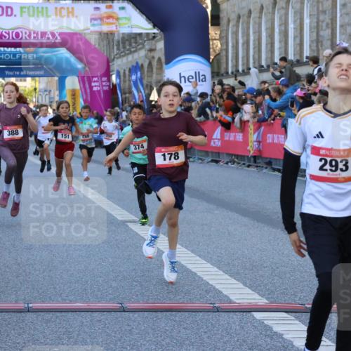 06.09.2026 - CURREX Alsterlauf Strokosch-Dieckow http://msf.ph/oto/10149272 06.09.2026 10:52:52 Ziel 151, 178, 222, 223, 250, 280, 281, 293, 355, 374, 388, 408, 452 meine-sportfotos.de