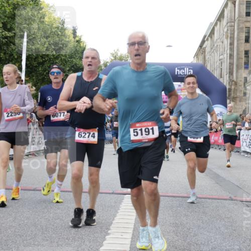 06.09.2026 - CURREX Alsterlauf Yannick Fuchs http://msf.ph/oto/10149279 06.09.2026 09:50:15 Ziel 2256, 2639, 2720, 3333, 3455, 3488, 3739, 4083, 4101, 4393, 4435, 4541, 5191, 5264, 5316, 5326, 5949, 5981, 6077, 6248, 6274, 6428 meine-sportfotos.de