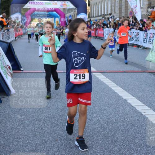 06.09.2026 - CURREX Alsterlauf Strokosch-Dieckow http://msf.ph/oto/10149405 06.09.2026 10:53:46 Ziel 154, 159, 164, 169, 177, 214, 219, 257, 259, 265, 286, 354, 389, 401, 422, 442, 8094, 8112, 8123, 8252 meine-sportfotos.de