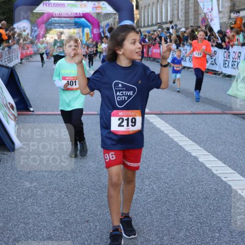 06.09.2026 - CURREX Alsterlauf Strokosch-Dieckow http://msf.ph/oto/10149409 06.09.2026 10:53:46 Ziel 154, 159, 164, 169, 177, 214, 219, 257, 259, 265, 286, 354, 389, 401, 422, 442, 8094, 8112, 8123, 8252 meine-sportfotos.de