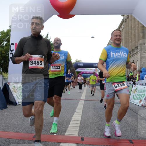 06.09.2026 - CURREX Alsterlauf Yannick Fuchs http://msf.ph/oto/10149428 06.09.2026 09:50:21 Ziel 2256, 2453, 2720, 2878, 3333, 3455, 3475, 3488, 4541, 4568, 4700, 4840, 5006, 5191, 5264, 5326, 5949, 5981, 6077, 6248, 6274, 8156, 8256, 8278 meine-sportfotos.de