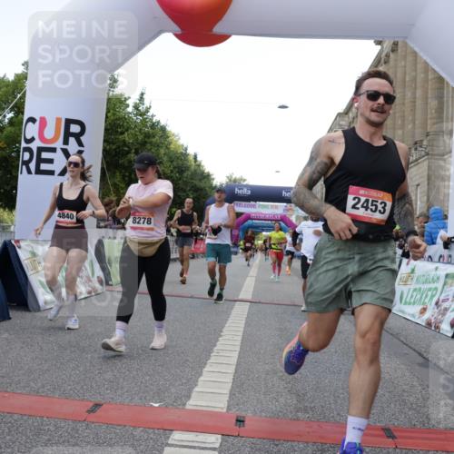06.09.2026 - CURREX Alsterlauf Yannick Fuchs http://msf.ph/oto/10149445 06.09.2026 09:50:25 Ziel 2411, 2453, 2720, 2878, 3044, 3333, 3455, 3475, 3488, 4541, 4568, 4700, 4755, 4840, 5006, 5264, 5326, 5631, 5946, 5949, 6248, 6427, 8156, 8256, 8278 meine-sportfotos.de