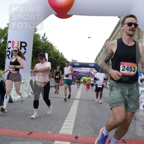 06.09.2026 - CURREX Alsterlauf Yannick Fuchs http://msf.ph/oto/10149446 06.09.2026 09:50:25 Ziel 2411, 2453, 2720, 2878, 3044, 3333, 3455, 3475, 3488, 4541, 4568, 4700, 4755, 4840, 5006, 5264, 5326, 5631, 5946, 5949, 6248, 6427, 8156, 8256, 8278 meine-sportfotos.de