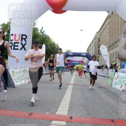 06.09.2026 - CURREX Alsterlauf Yannick Fuchs http://msf.ph/oto/10149448 06.09.2026 09:50:25 Ziel 2411, 2453, 2720, 2878, 3044, 3333, 3455, 3475, 3488, 4541, 4568, 4700, 4755, 4840, 5006, 5264, 5326, 5631, 5946, 5949, 6248, 6427, 8156, 8256, 8278 meine-sportfotos.de