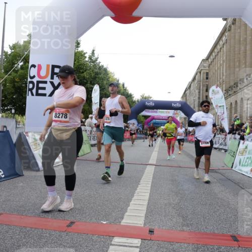 06.09.2026 - CURREX Alsterlauf Yannick Fuchs http://msf.ph/oto/10149450 06.09.2026 09:50:26 Ziel 2411, 2453, 2878, 3044, 3333, 3455, 3475, 4568, 4700, 4755, 4840, 5006, 5264, 5326, 5631, 5946, 5949, 6248, 6427, 8156, 8256, 8278 meine-sportfotos.de