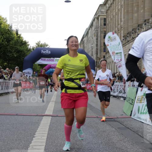06.09.2026 - CURREX Alsterlauf Yannick Fuchs http://msf.ph/oto/10149458 06.09.2026 09:50:28 Ziel 2411, 2453, 2506, 2878, 3044, 3475, 4568, 4700, 4755, 4840, 5006, 5299, 5631, 5946, 6427, 8156, 8256, 8278 meine-sportfotos.de