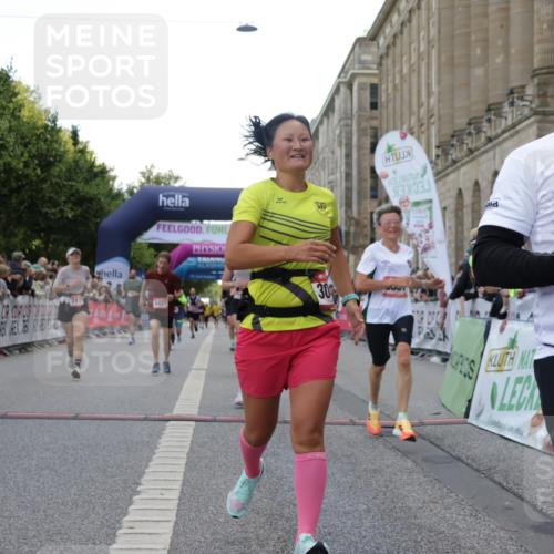 06.09.2026 - CURREX Alsterlauf Yannick Fuchs http://msf.ph/oto/10149459 06.09.2026 09:50:28 Ziel 2411, 2453, 2506, 2878, 3044, 3475, 4568, 4700, 4755, 4840, 5006, 5299, 5631, 5946, 6427, 8156, 8256, 8278 meine-sportfotos.de