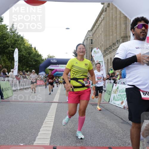 06.09.2026 - CURREX Alsterlauf Yannick Fuchs http://msf.ph/oto/10149460 06.09.2026 09:50:28 Ziel 2411, 2453, 2506, 2878, 3044, 3475, 4568, 4700, 4755, 4840, 5006, 5299, 5631, 5946, 6427, 8156, 8256, 8278 meine-sportfotos.de