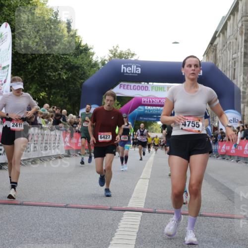 06.09.2026 - CURREX Alsterlauf Yannick Fuchs http://msf.ph/oto/10149465 06.09.2026 09:50:29 Ziel 2411, 2453, 2506, 2878, 3044, 3475, 4568, 4755, 4840, 4897, 5006, 5299, 5631, 5946, 6427, 8156, 8256, 8278 meine-sportfotos.de