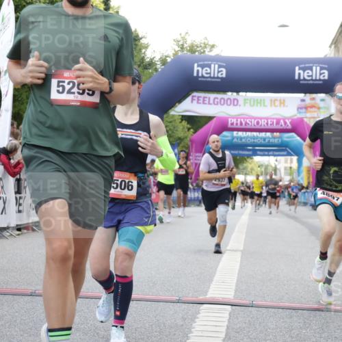 06.09.2026 - CURREX Alsterlauf Yannick Fuchs http://msf.ph/oto/10149481 06.09.2026 09:50:34 Ziel 2411, 2506, 2937, 3044, 3402, 4755, 4897, 5274, 5299, 5631, 5946, 6427 meine-sportfotos.de