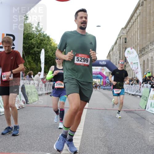 06.09.2026 - CURREX Alsterlauf Yannick Fuchs http://msf.ph/oto/10149484 06.09.2026 09:50:34 Ziel 2411, 2506, 2937, 3044, 3402, 4755, 4897, 5274, 5299, 5631, 5946, 6427 meine-sportfotos.de