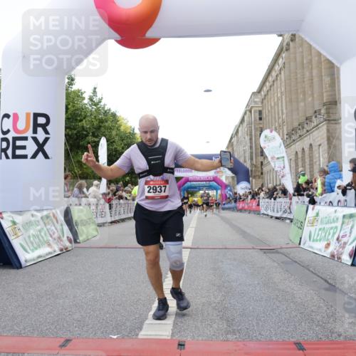 06.09.2026 - CURREX Alsterlauf Yannick Fuchs http://msf.ph/oto/10149499 06.09.2026 09:50:38 Ziel 2506, 2937, 3402, 4022, 4897, 5274, 5299, 8160 meine-sportfotos.de