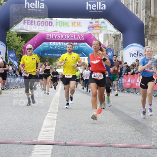 06.09.2026 - CURREX Alsterlauf Yannick Fuchs http://msf.ph/oto/10149520 06.09.2026 09:50:44 Ziel 3292, 3402, 4022, 4548, 4556, 4834, 4997, 4998, 5178, 5274, 5282, 5714, 8160 meine-sportfotos.de